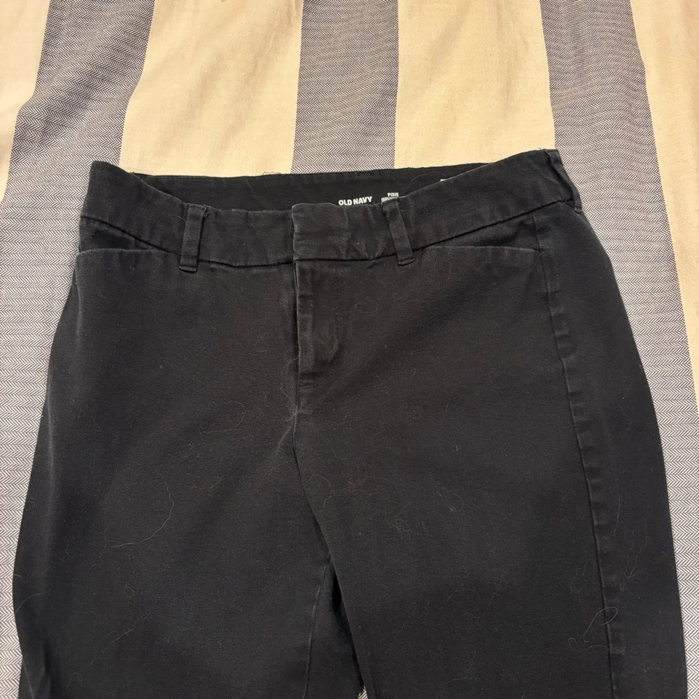 Old Navy Pixie Pants - Picture 4 of 12